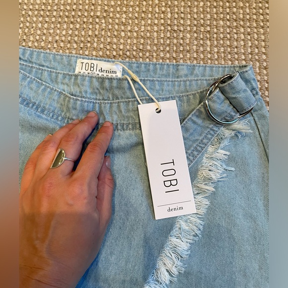 NWT Tobi Jean Skirt, Light Blue Denim with Fringe and Circle Belt Closure - Picture 5 of 7